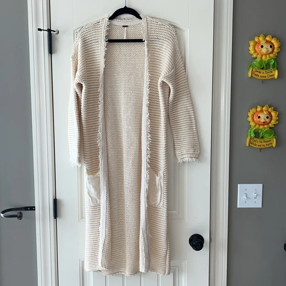 Ivory/cream Free People long line wouldn’t it be nice fringe cardigan cotton S